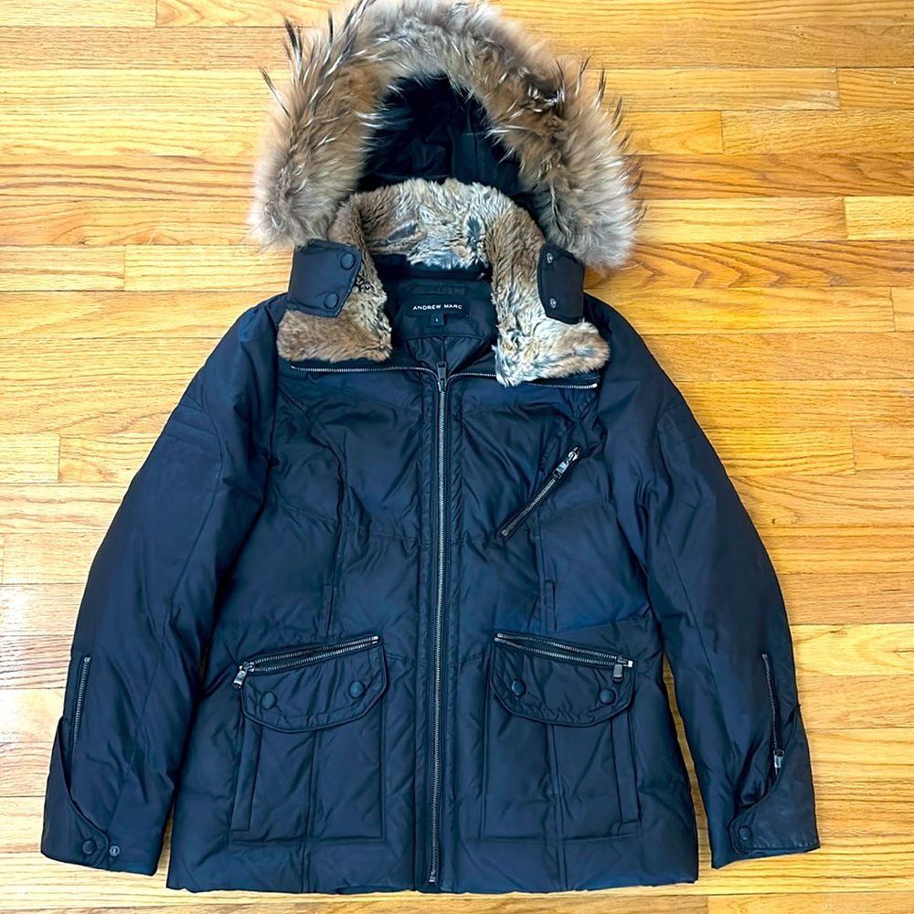 Andrew Mark Jacket, real fur on the colar, size L, black.